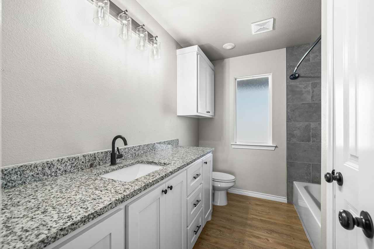 7409 E County Road 6000 - Photo 6 of 35