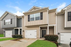 featured image of 404 404 Highwood Ln