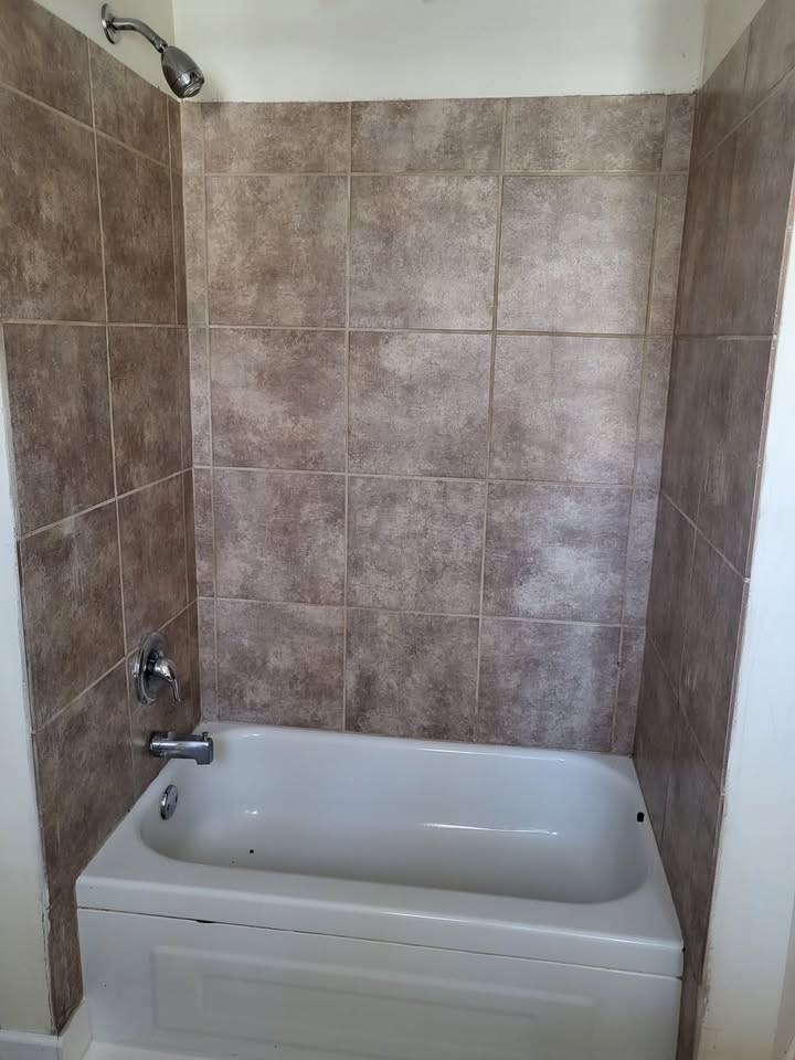 1027 E Main St #2 - Photo 2 of 9