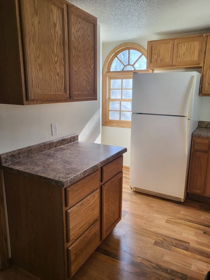 1027 E Main St #2 - Photo 5 of 9