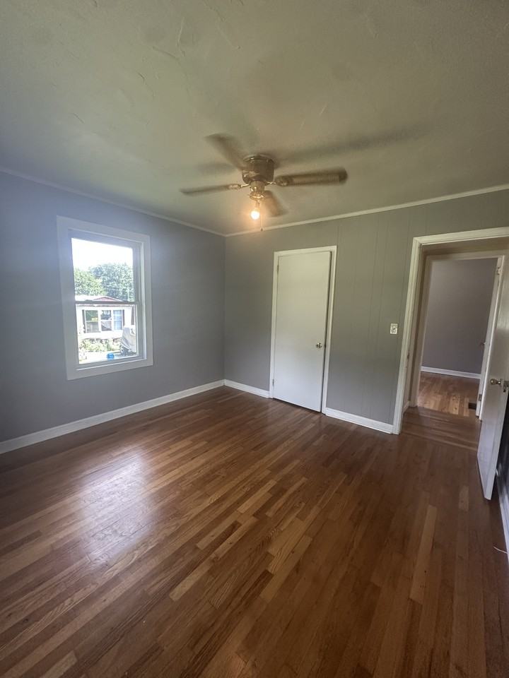 529 Mills Gap Rd - Photo 4 of 9