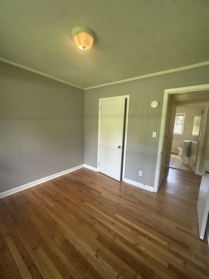 529 Mills Gap Rd - Photo 5 of 9