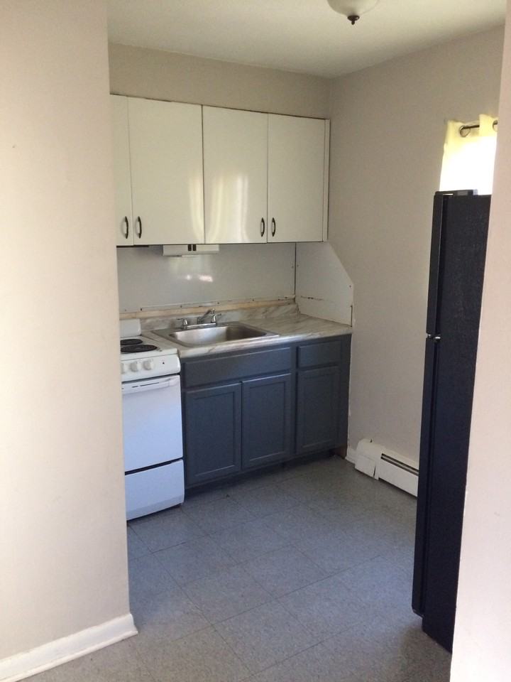 3638 W 117th St - Photo 2 of 3