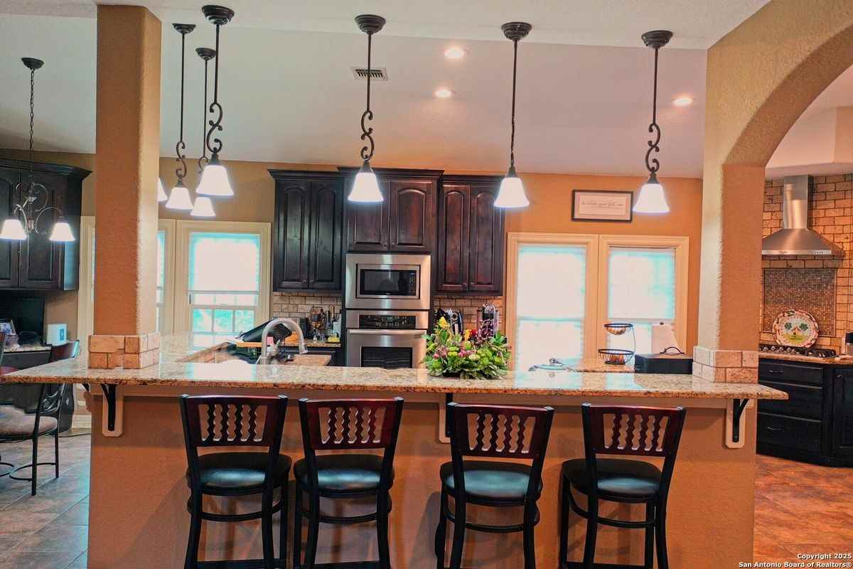 206 Stace - Photo 3 of 9