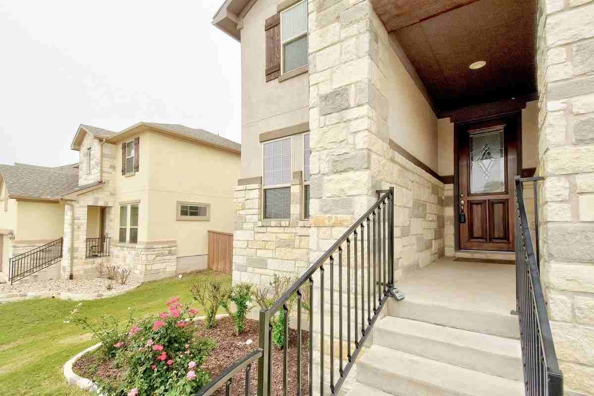 5644 Siragusa Dr - Photo 3 of 36