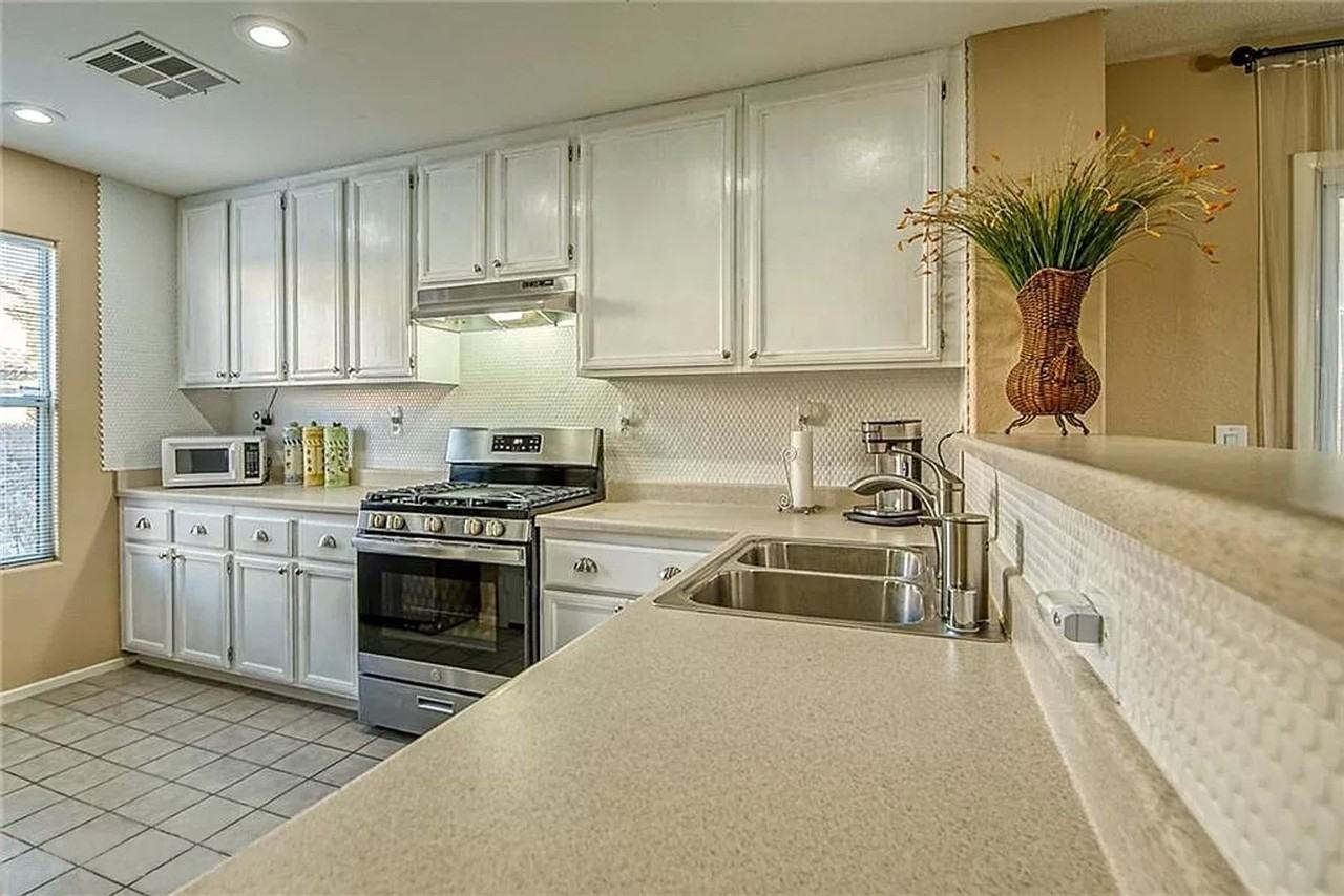 7235 Liberty Pride St - Photo 3 of 15