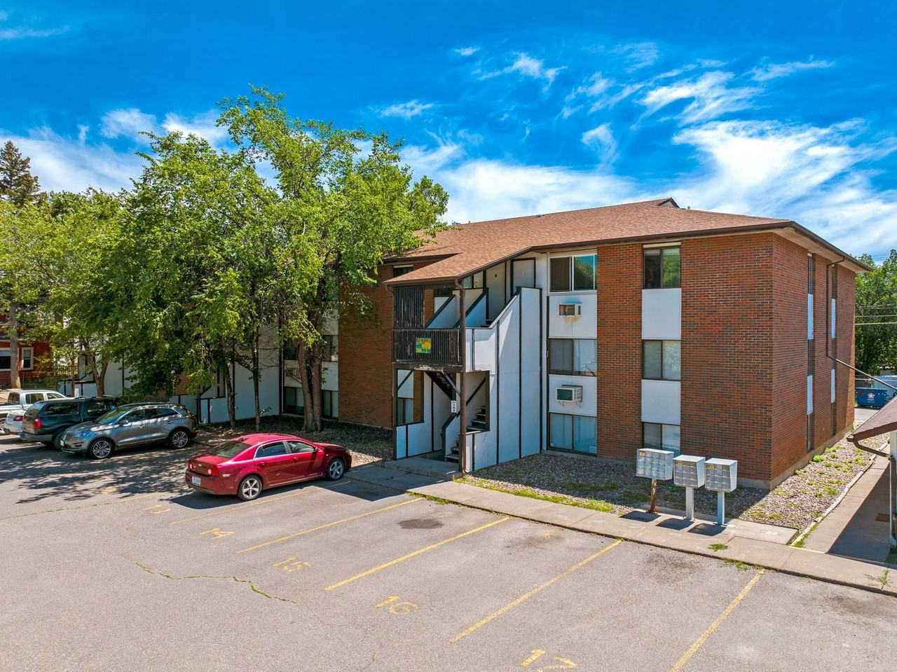 Plum Tree Apartments - Photo 3 of 5