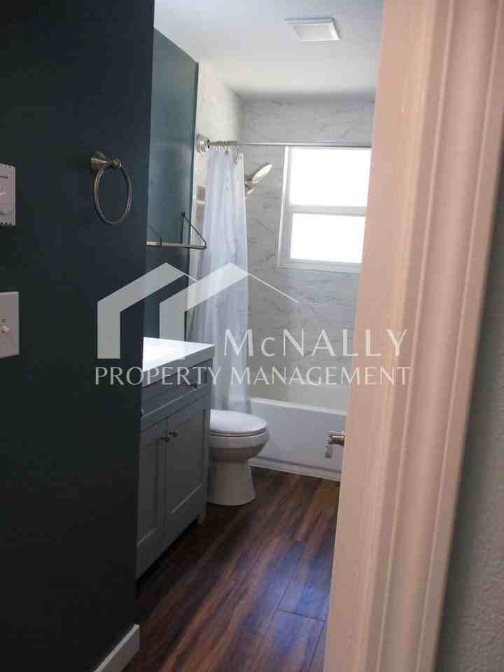 1416 Briston Ln - Photo 6 of 14