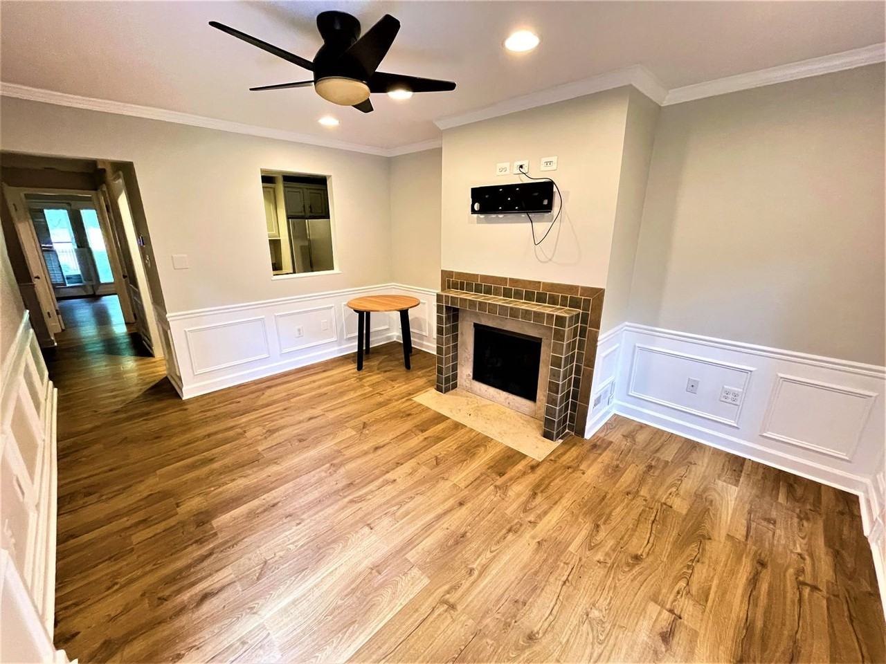 4631 Macarthur Blvd Nw - Photo 4 of 14