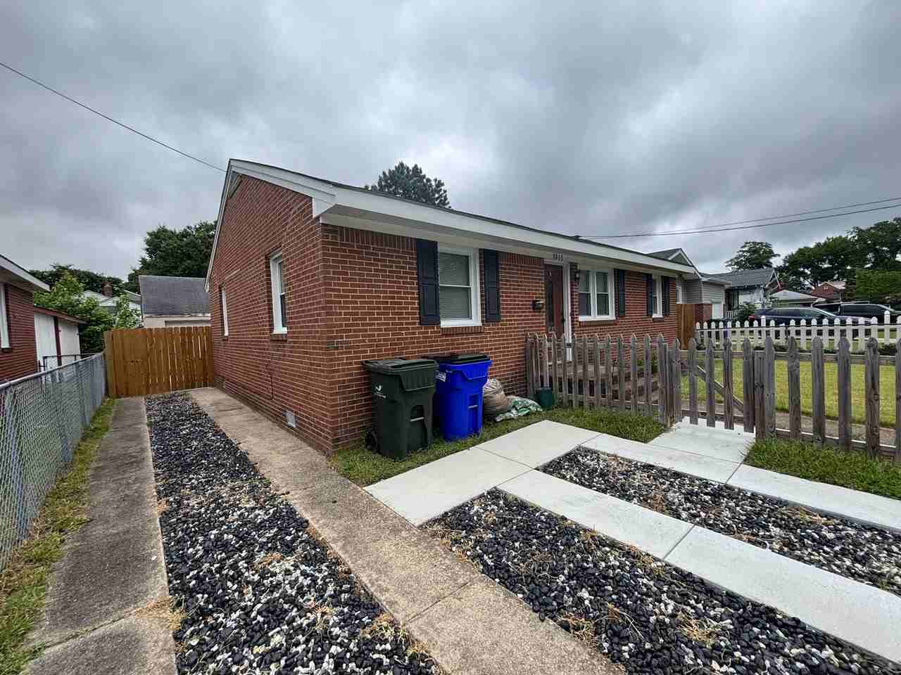 8803 Chesapeake Blvd - Photo 2 of 23