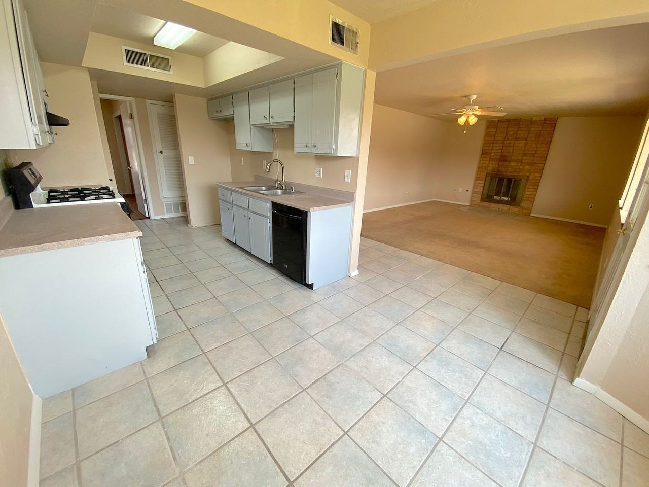 5000 Dearborne Dr - Photo 7 of 15