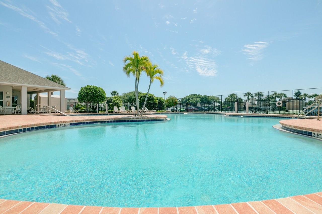 3701 Titanic Cir - Photo 3 of 50