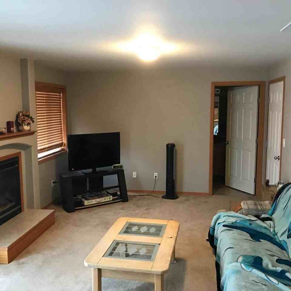 423 Shantel St - Photo 4 of 10