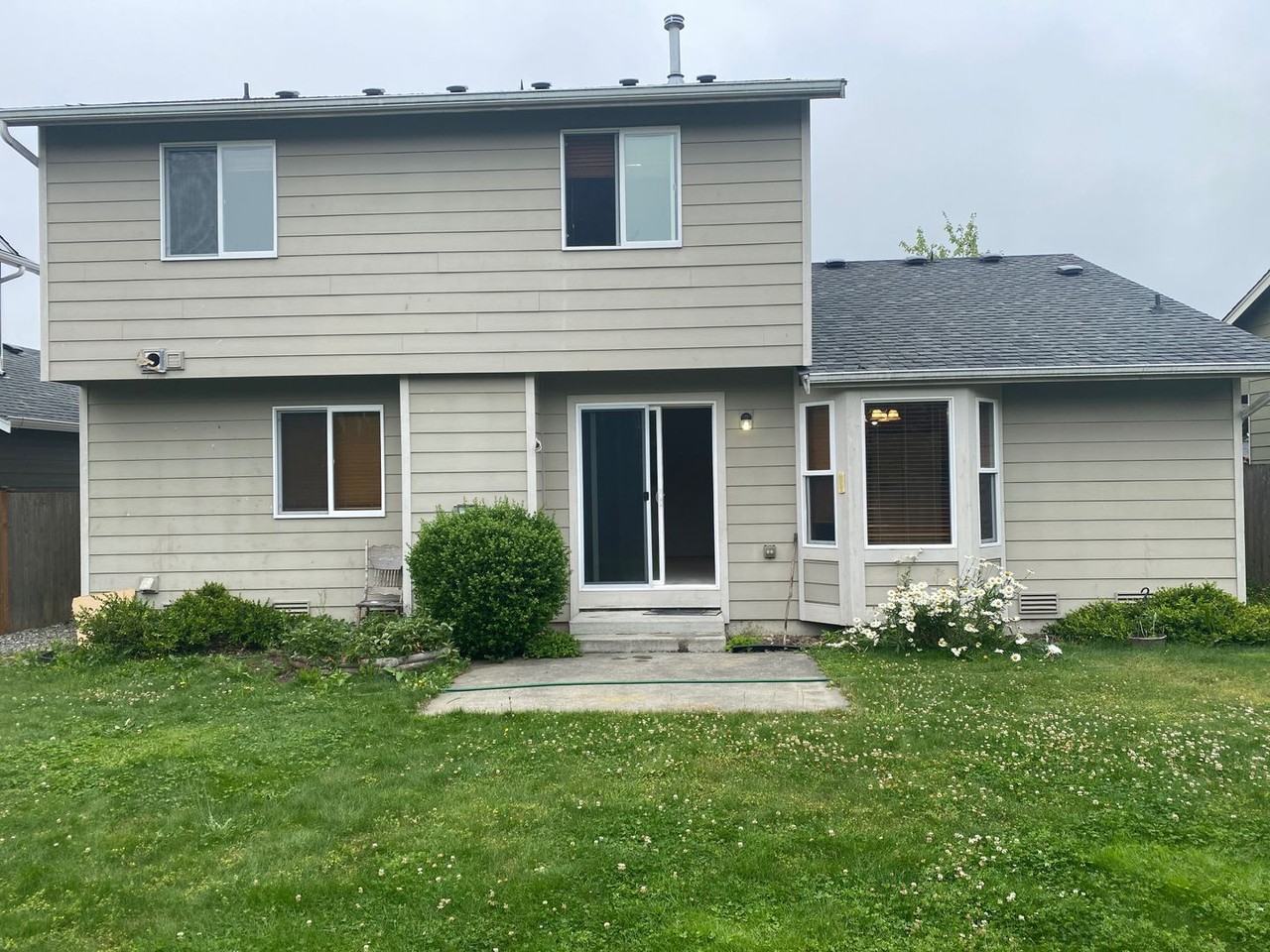 423 Shantel St - Photo 5 of 10