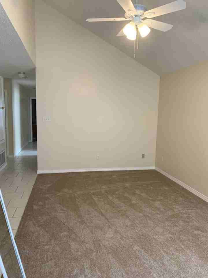 479 Sara Ave - Photo 4 of 25