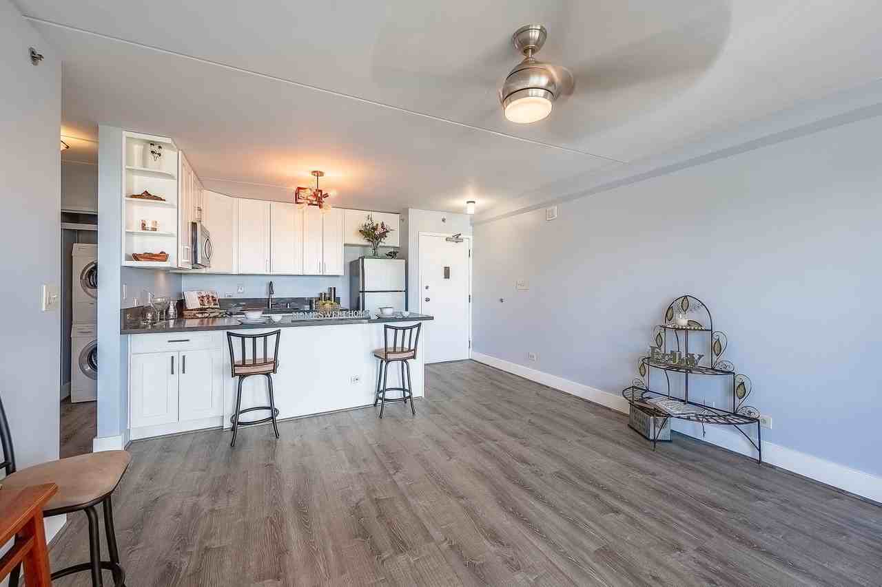 2522 Date St - Photo 4 of 18