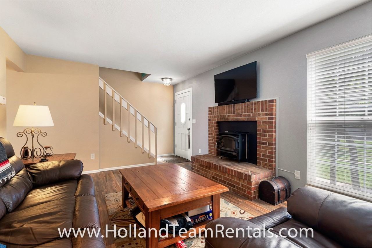 10124 E Jewell Ave #11 - Photo 6 of 24