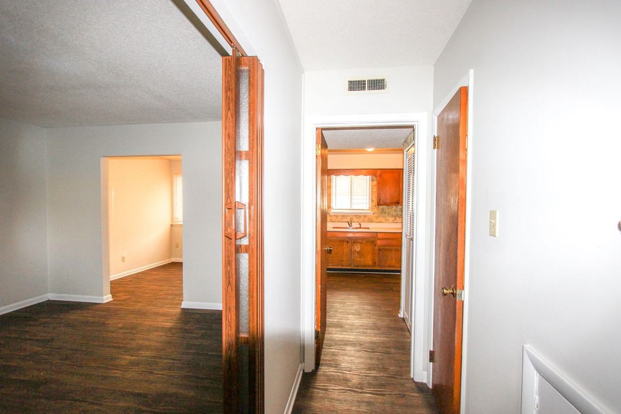 2351 Champion Ct - Photo 2 of 12