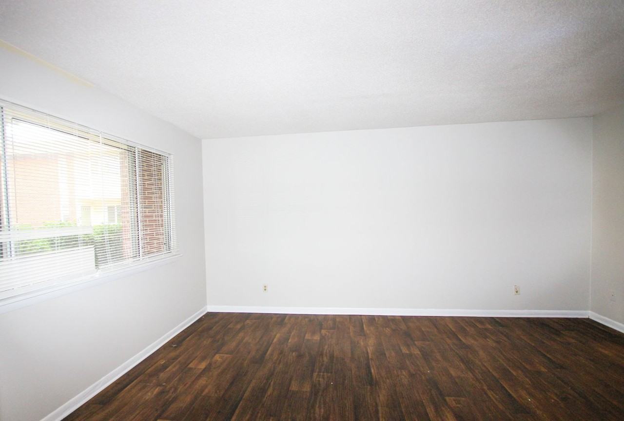 2351 Champion Ct - Photo 4 of 12