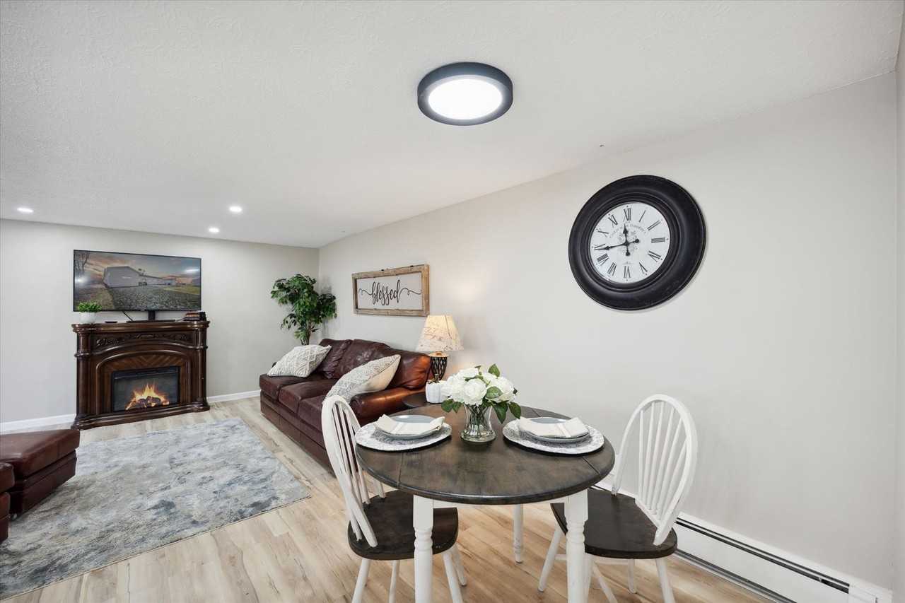 26 N Aurora Rd - Photo 4 of 20