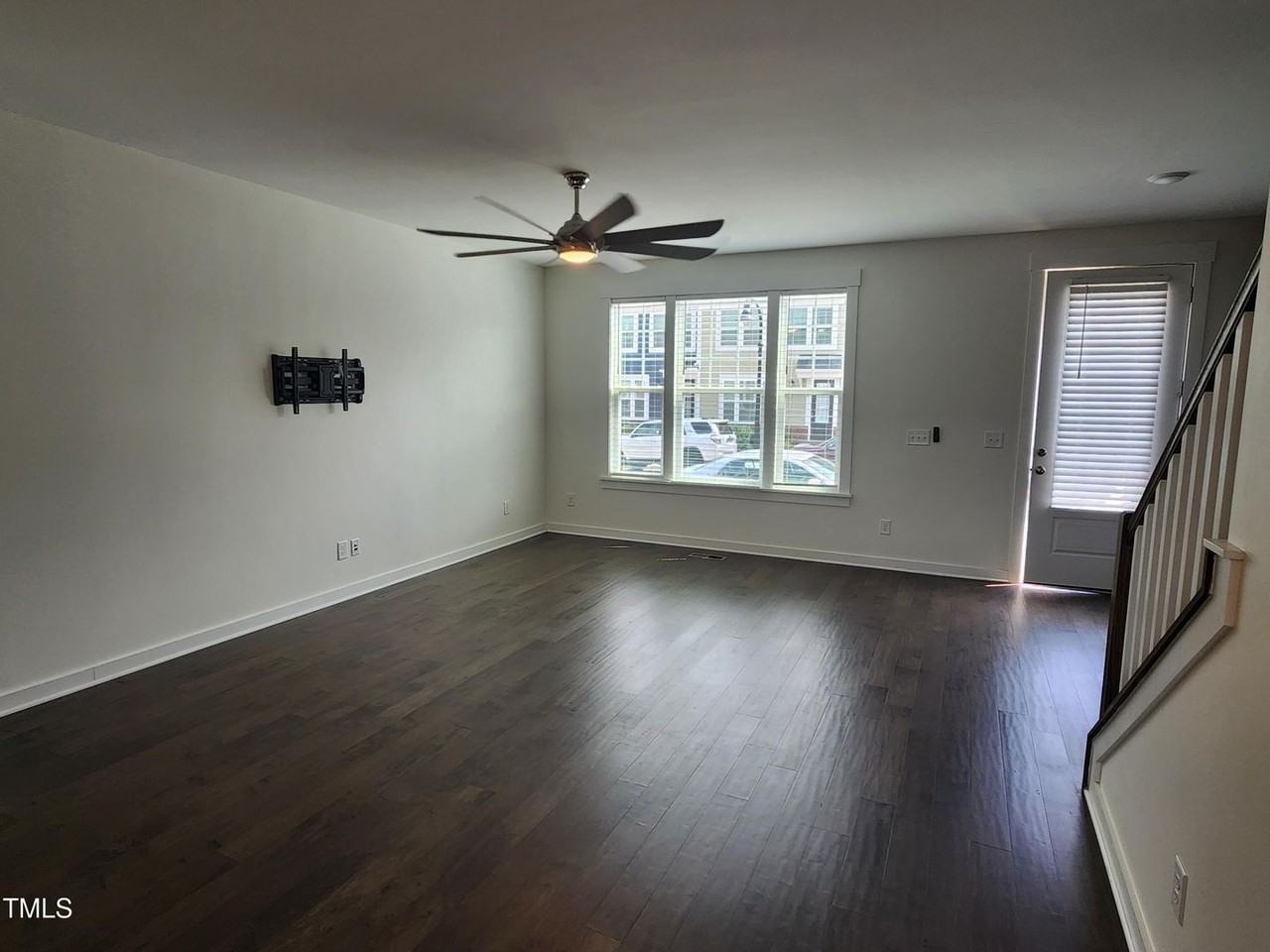 433 Rally Point Pl - Photo 2 of 15