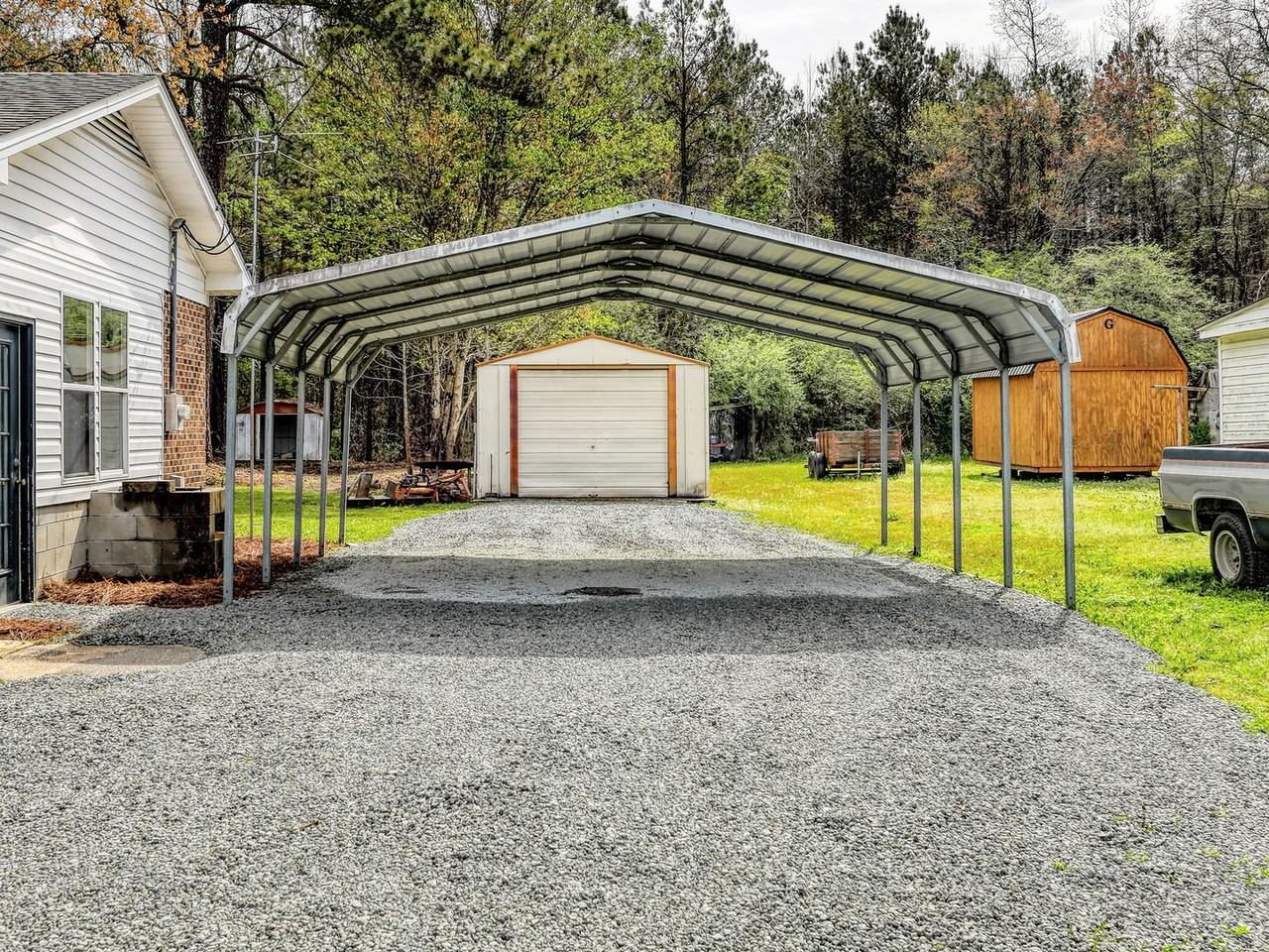 469 Sanders Ln - Photo 3 of 38