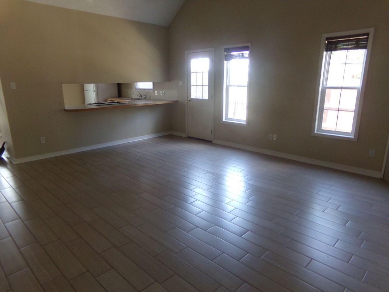 903 Cook St - Photo 7 of 16