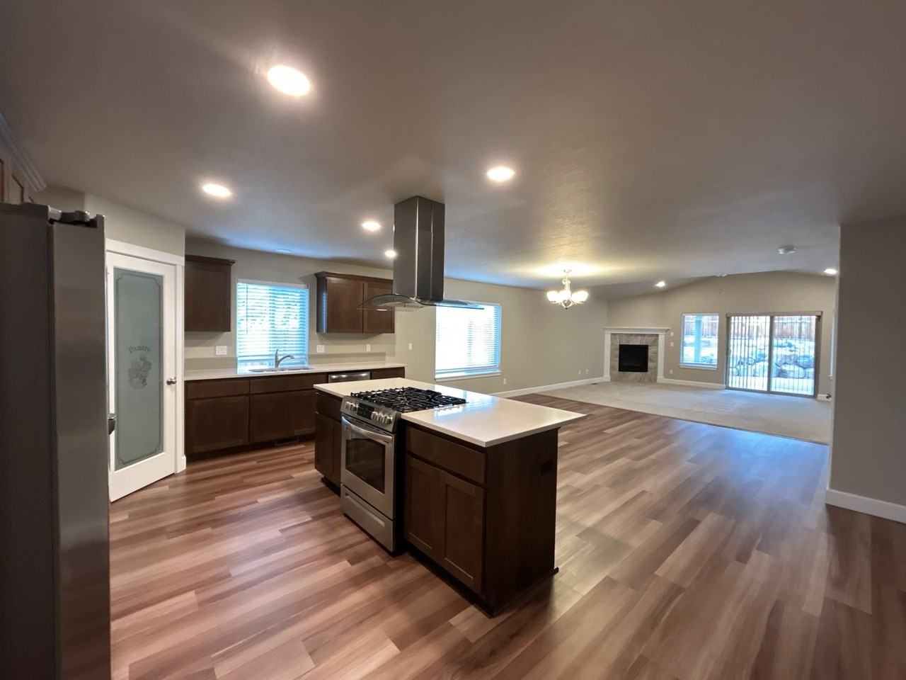 2534 Sw Newberry Loop - Photo 3 of 28