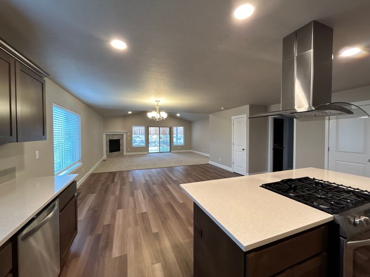 2534 Sw Newberry Loop - Photo 4 of 28