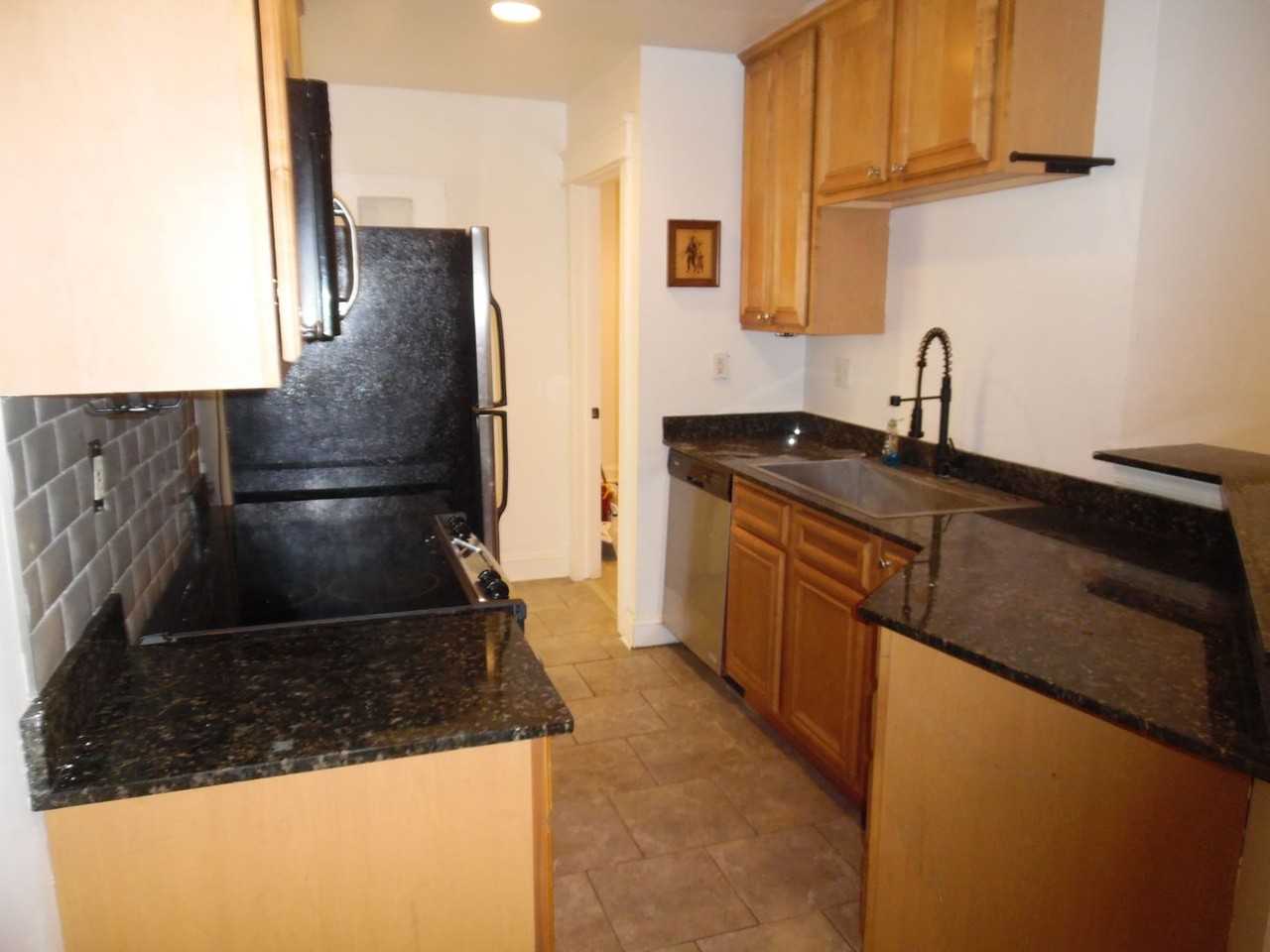 608 North Rampart Street - Photo 7 of 7