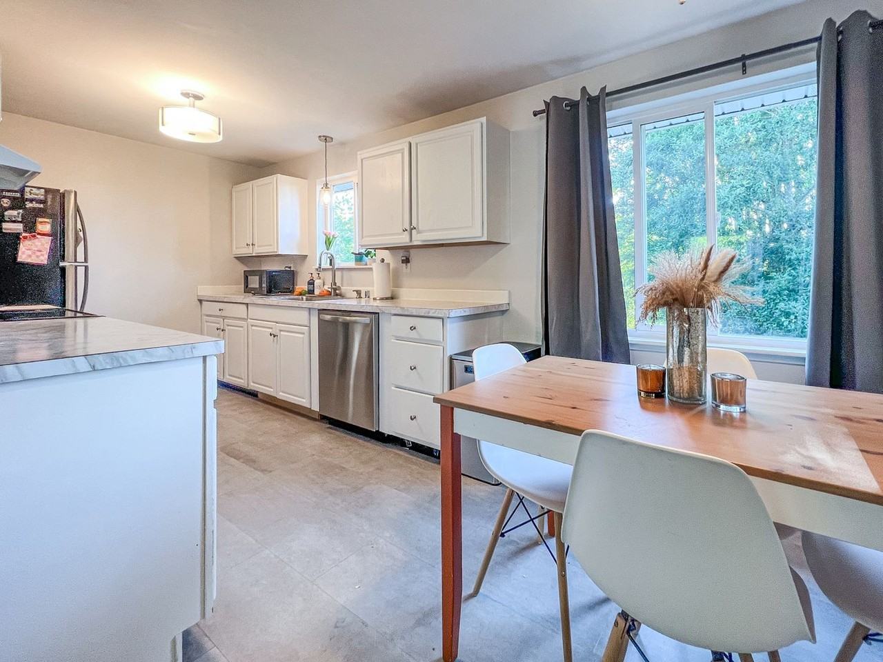 8121 8th Ave Sw - Photo 2 of 32