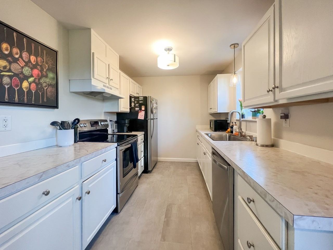 8121 8th Ave Sw - Photo 3 of 32