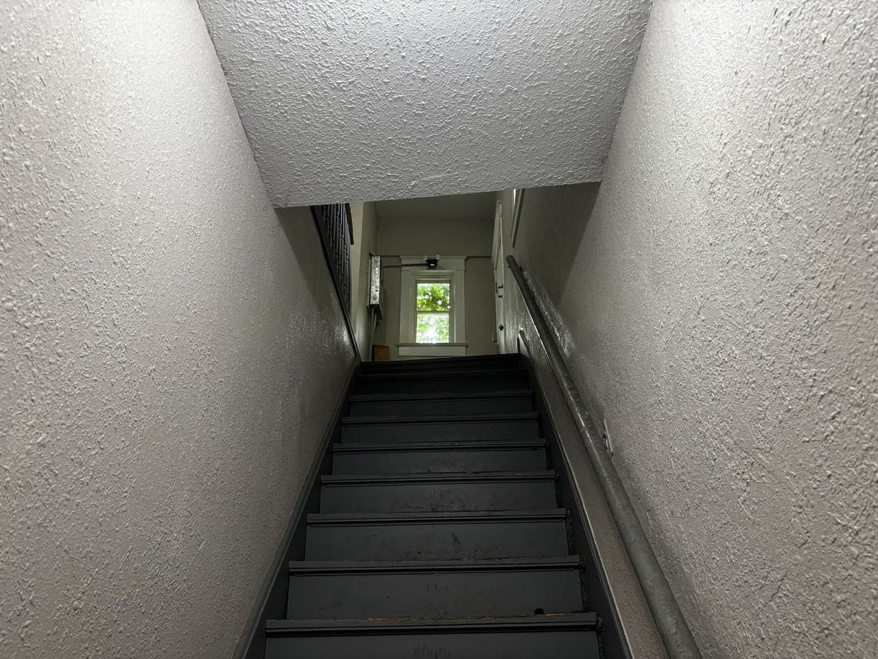 401 N 5th St - Photo 3 of 13