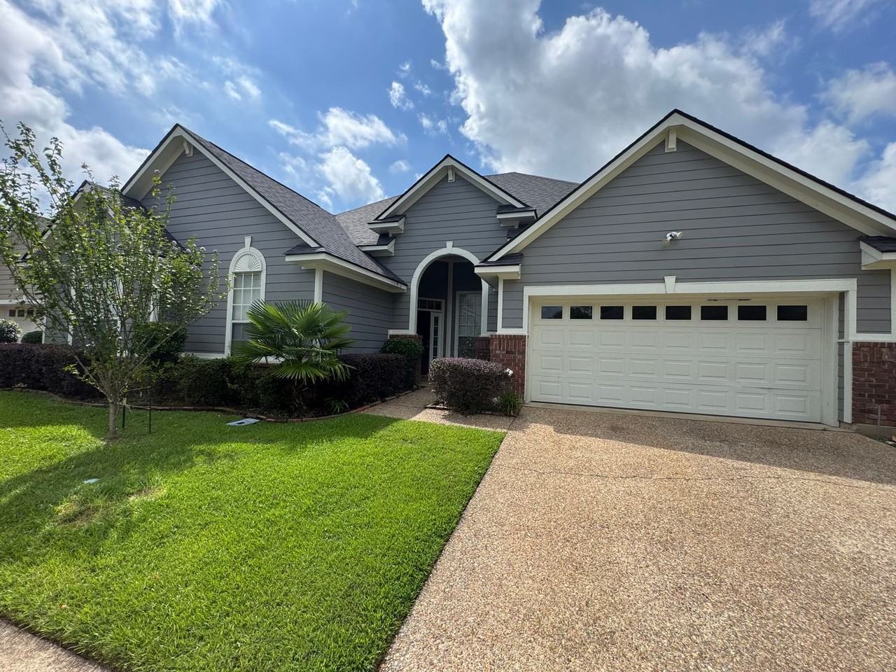 127 Labelle Ln - Photo 2 of 17