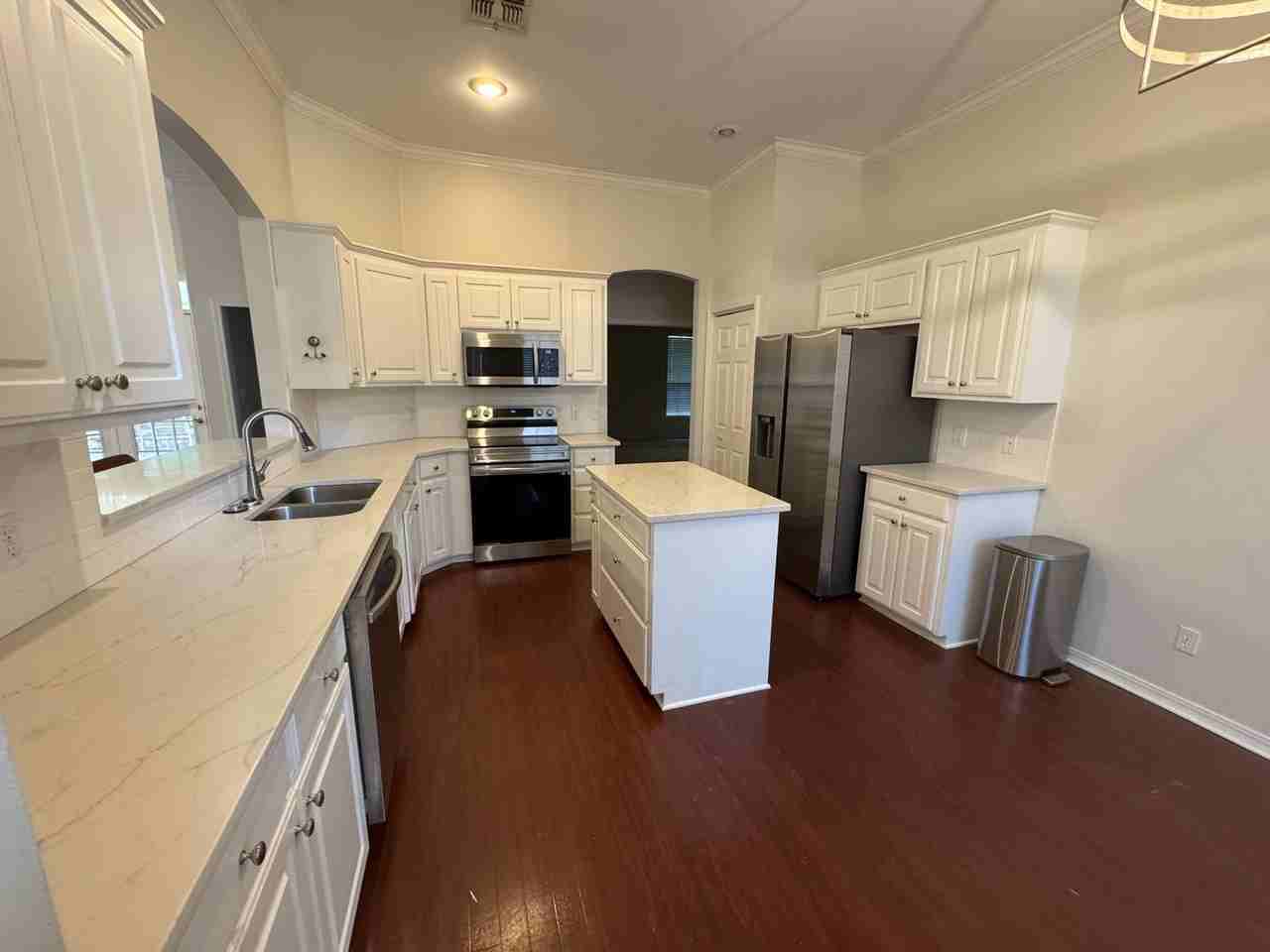 127 Labelle Ln - Photo 5 of 17