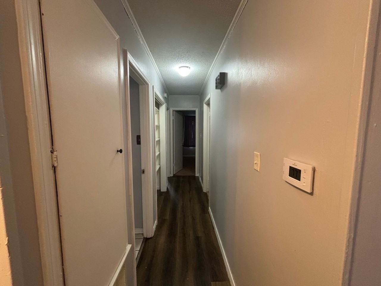 704 Ne 11th St - Photo 3 of 12