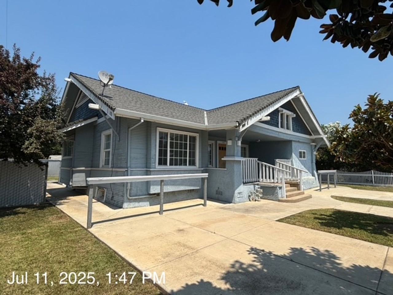 342 W Olive St - Photo 2 of 13