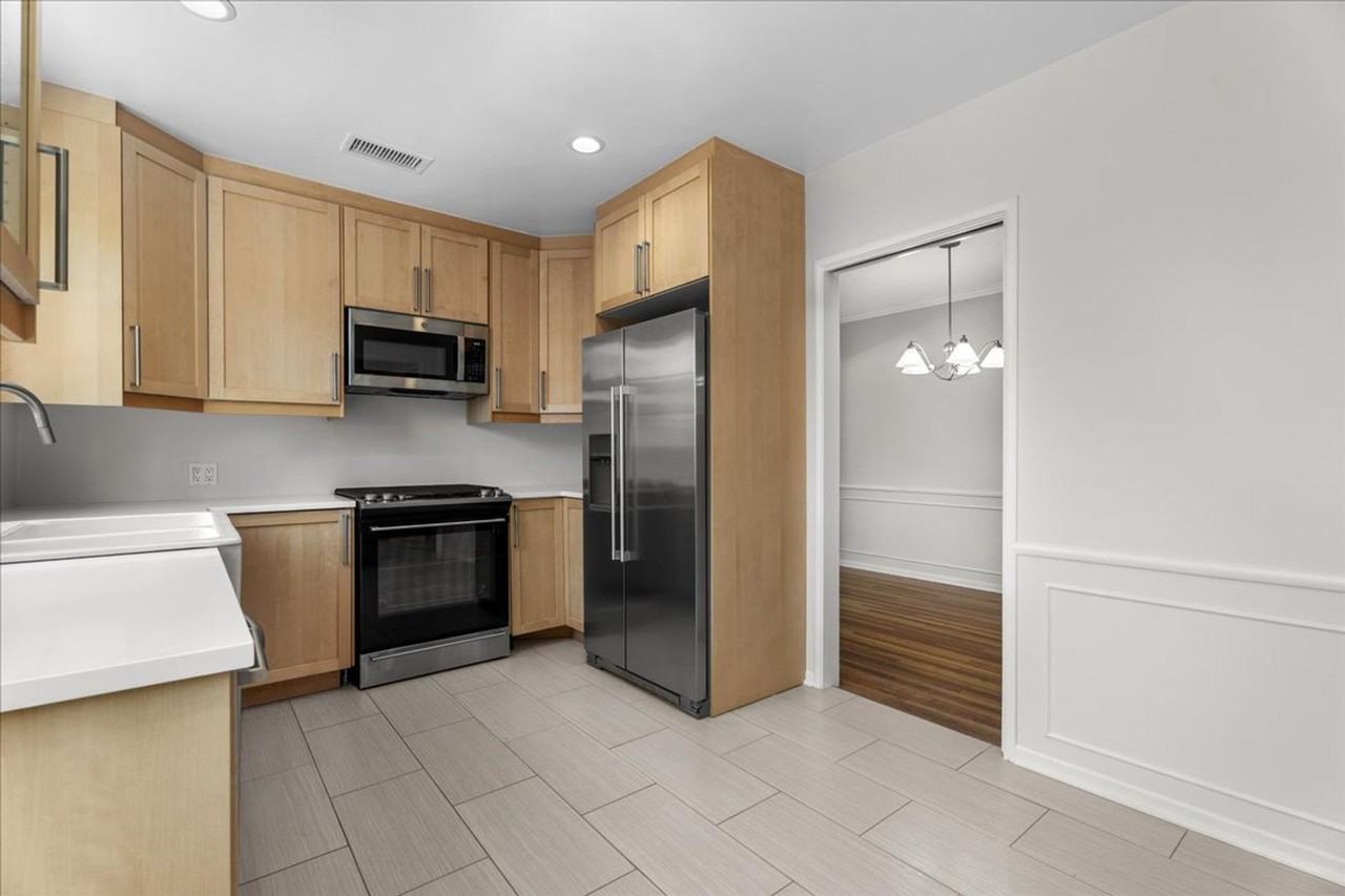 6706 Densmore Ave - Photo 5 of 16