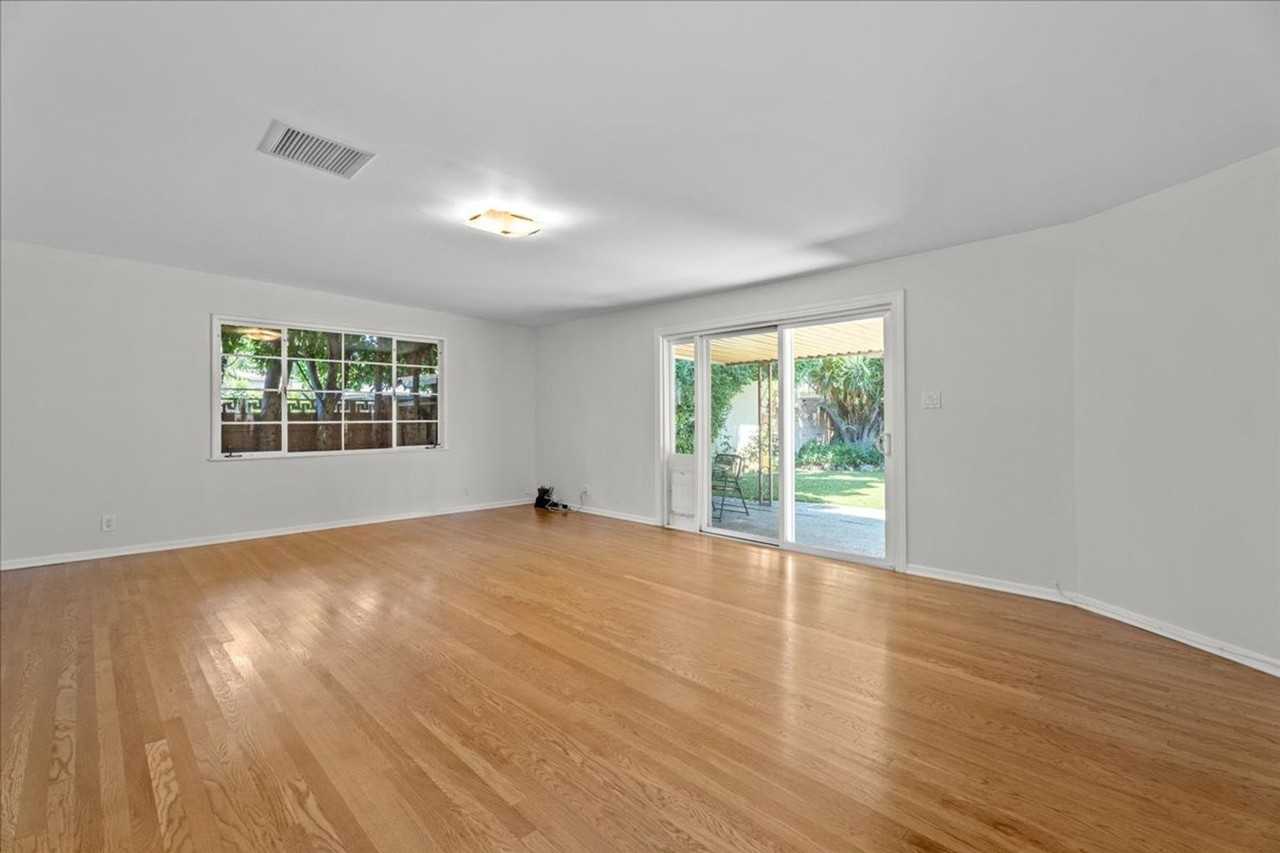 6706 Densmore Ave - Photo 7 of 16