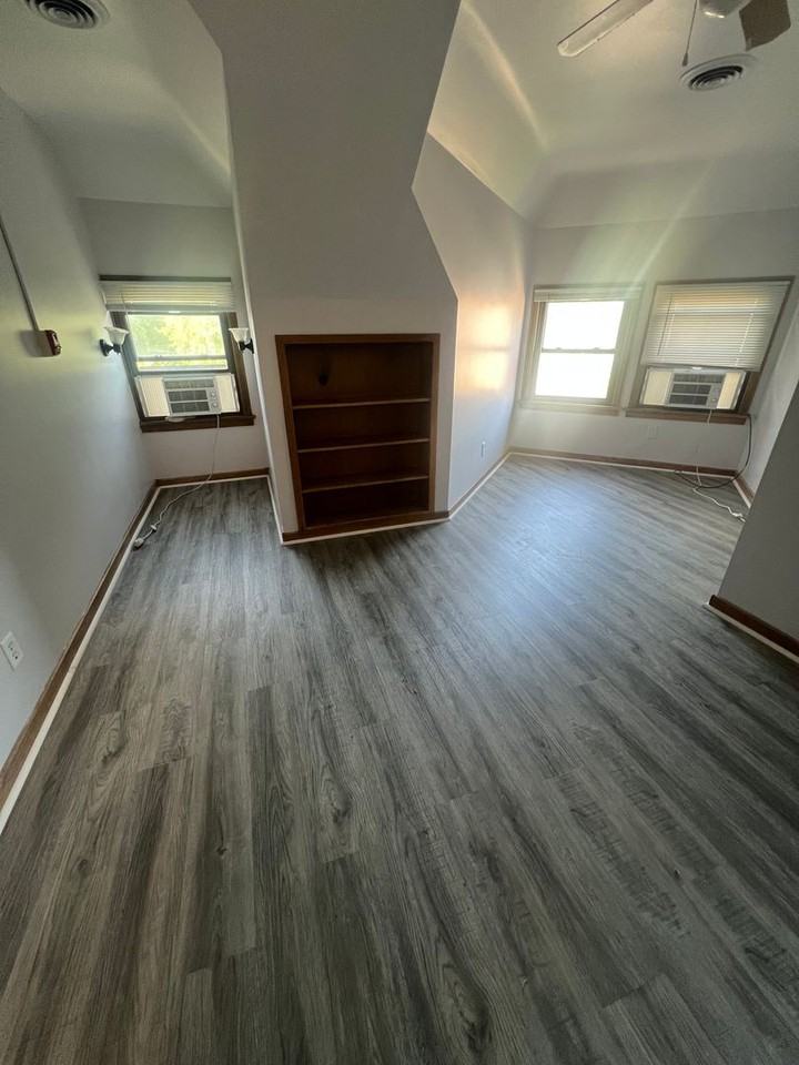 110 S Grand Ave W - Photo 2 of 6