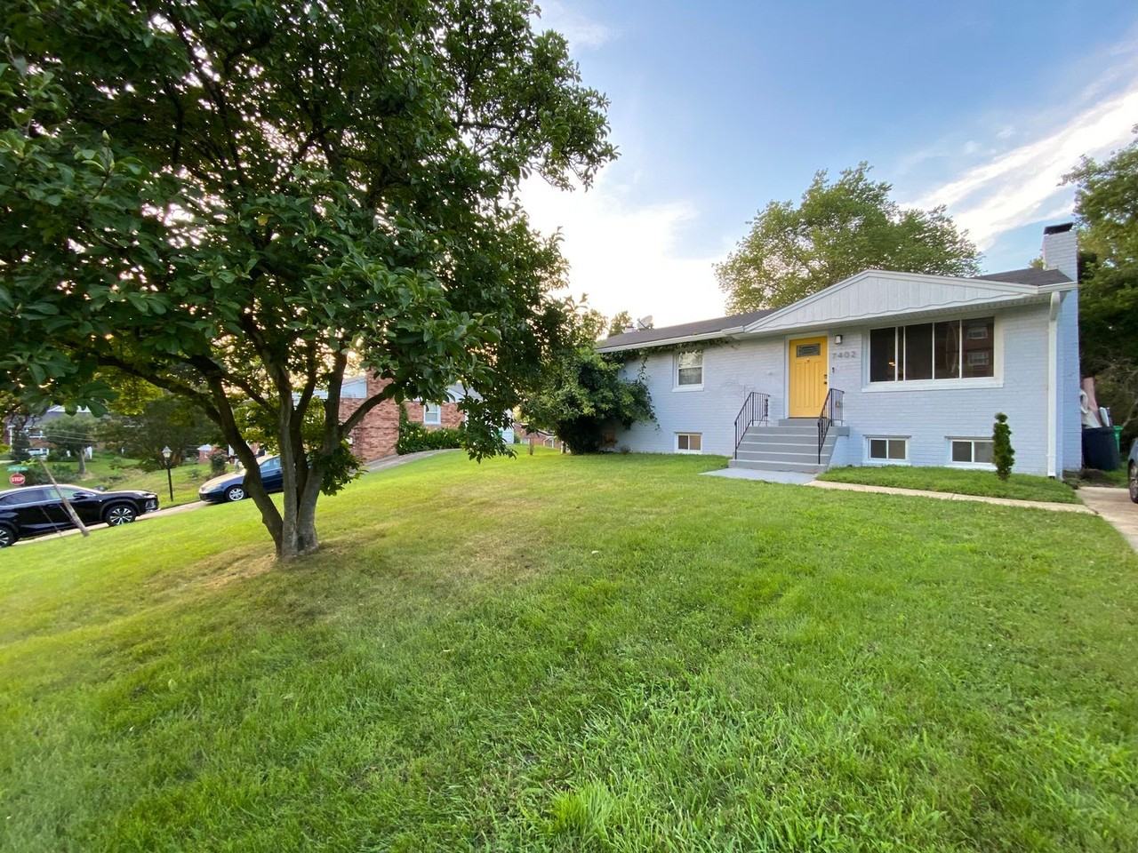 7402 Lenham Dr - Photo 2 of 30