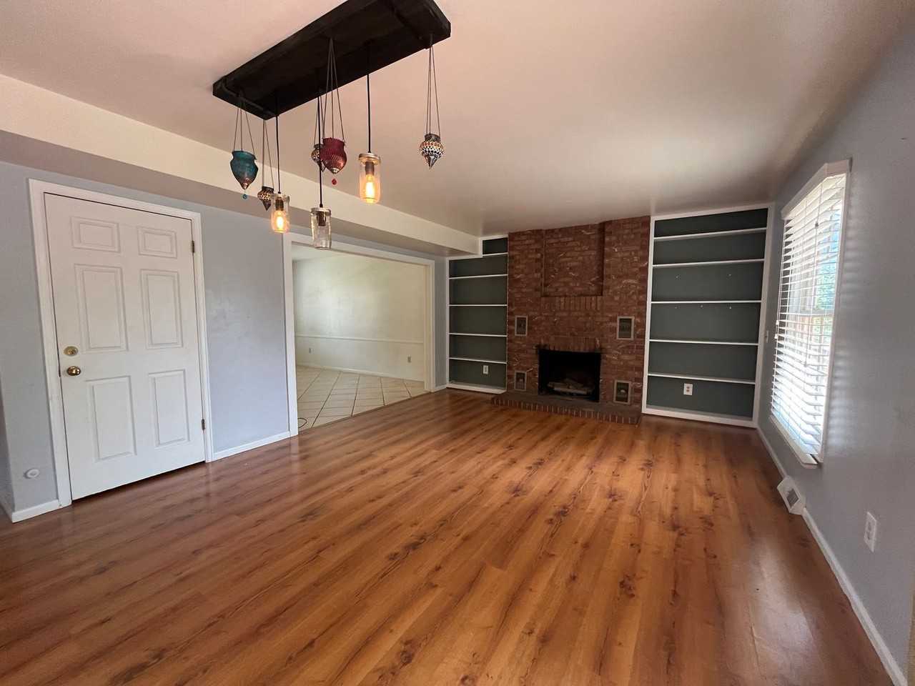 1119 Bent Tree Ct - Photo 4 of 34