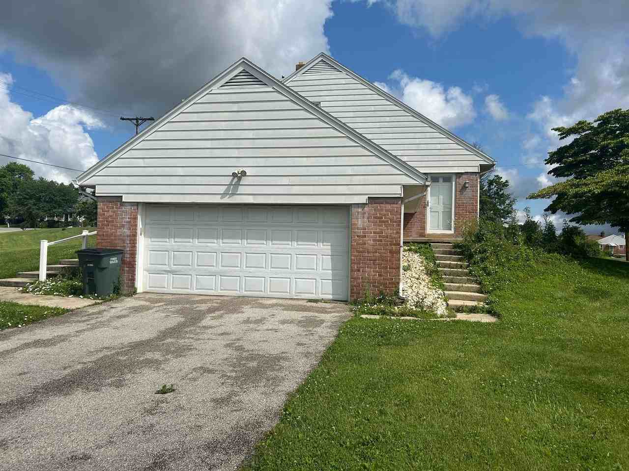 1300 Chapel Dr - Photo 2 of 44