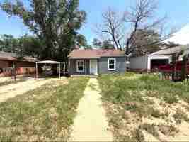 featured image of 517 W 5th St