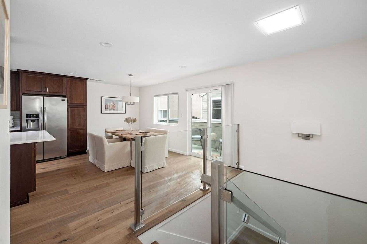 49 15th St #A - Photo 5 of 26