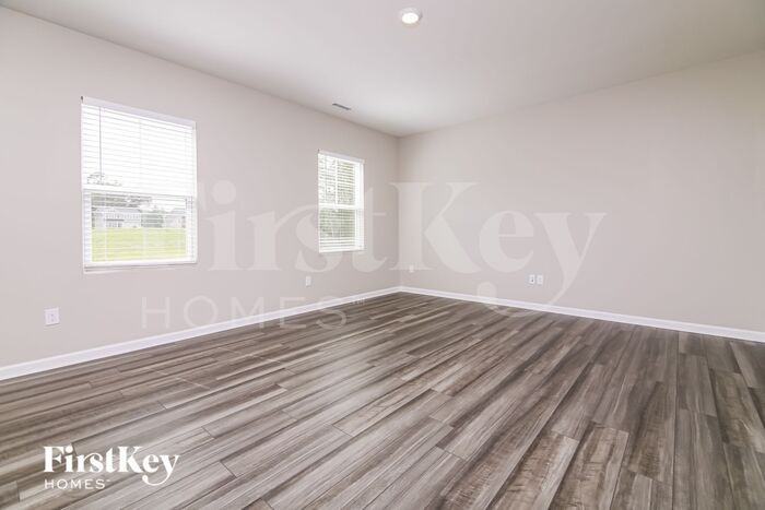 484 Barnes Landing Dr - Photo 2 of 19