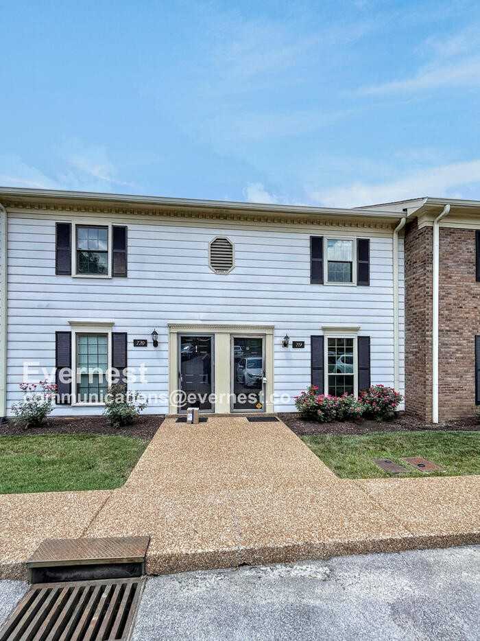 719 Fox Ridge Dr - Photo 2 of 24