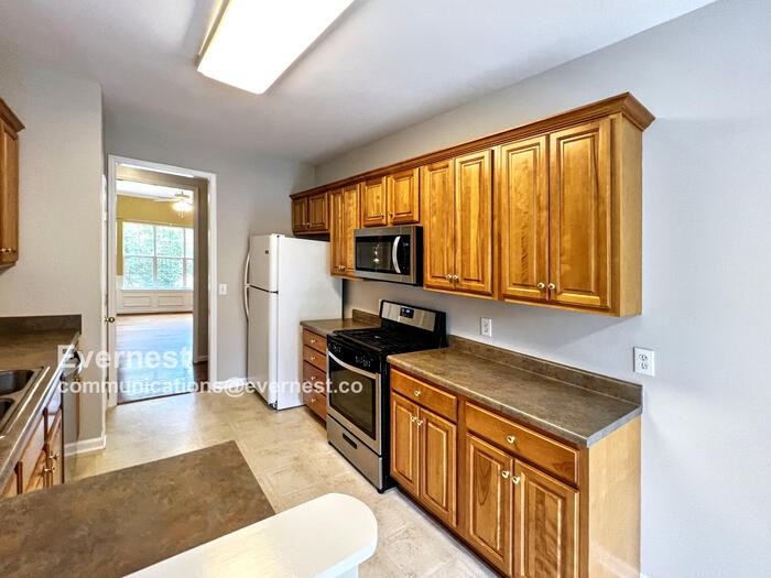 205 Camellia Dr - Photo 2 of 29