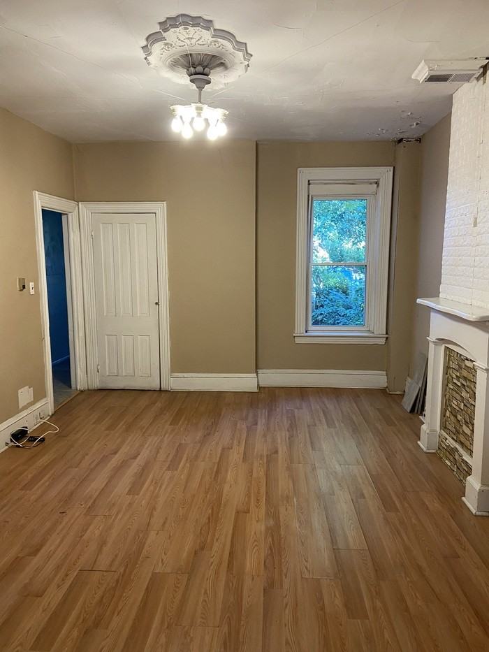 412 Lamberton St - Photo 2 of 13