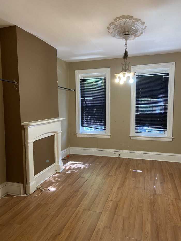 412 Lamberton St - Photo 3 of 13